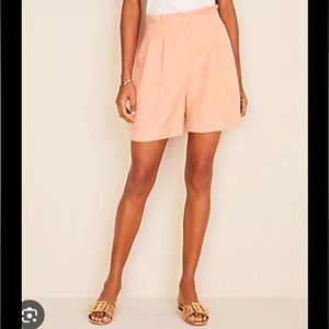 Ann Taylor NWT The Petite Paperbag Short in Shrimp, High Rise, Pleated, Size 6